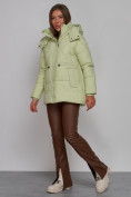 Оптом Зимняя женская куртка модная с капюшоном салатового цвета 52302Sl в Екатеринбурге, фото 2