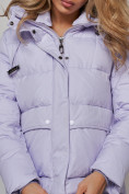 Оптом Зимняя женская куртка модная с капюшоном фиолетового цвета 52303F в Казани, фото 16
