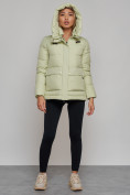 Оптом Зимняя женская куртка модная с капюшоном салатового цвета 52303Sl в Казани, фото 6