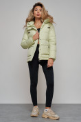 Оптом Зимняя женская куртка модная с капюшоном салатового цвета 52303Sl в Казани, фото 18