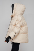 Оптом Зимняя женская куртка модная с капюшоном бежевого цвета 52306B в Казани, фото 24