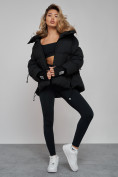Оптом Зимняя женская куртка модная с капюшоном черного цвета 52306Ch в Казани, фото 16