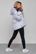 Оптом Зимняя женская куртка модная с капюшоном фиолетового цвета 52306F в Казани, фото 17
