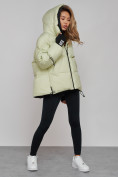 Оптом Зимняя женская куртка модная с капюшоном салатового цвета 52306Sl в Казани, фото 16