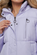 Оптом Зимняя женская куртка модная с капюшоном фиолетового цвета 52308F в Екатеринбурге, фото 13