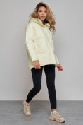 Оптом Зимняя женская куртка модная с капюшоном светло-желтого цвета 52308SJ в Казани, фото 2