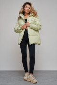 Оптом Зимняя женская куртка модная с капюшоном салатового цвета 52308Sl в Казани, фото 17
