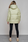 Оптом Зимняя женская куртка модная с капюшоном салатового цвета 52308Sl в Екатеринбурге, фото 4