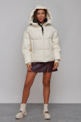 Оптом Зимняя женская куртка модная с капюшоном бежевого цвета 52309B в Казани, фото 3