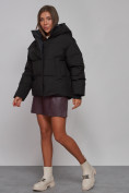 Оптом Зимняя женская куртка модная с капюшоном черного цвета 52309Ch в Казани, фото 2