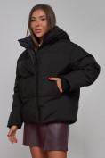 Оптом Зимняя женская куртка модная с капюшоном черного цвета 52309Ch в Казани, фото 9