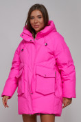 Оптом Зимняя женская куртка модная с капюшоном розового цвета 52310R в Казани, фото 6