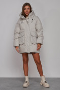 Оптом Зимняя женская куртка модная с капюшоном светло-серого цвета 52310SS в Казани