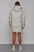Оптом Зимняя женская куртка модная с капюшоном светло-серого цвета 52310SS в Казани, фото 4