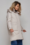 Оптом Пальто утепленное молодежное зимнее женское светло-серого цвета 52321SS в Омске, фото 21