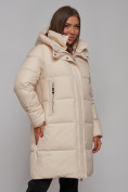 Оптом Пальто утепленное молодежное зимнее женское бежевого цвета 52322B в Перми, фото 11