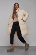 Оптом Пальто утепленное молодежное зимнее женское бежевого цвета 52322B в Екатеринбурге, фото 17