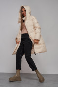 Оптом Пальто утепленное молодежное зимнее женское бежевого цвета 52322B в  Красноярске, фото 18