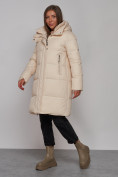 Оптом Пальто утепленное молодежное зимнее женское бежевого цвета 52322B в Уфе, фото 2