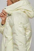 Оптом Пальто утепленное молодежное зимнее женское светло-желтого цвета 52323SJ в Екатеринбурге, фото 18
