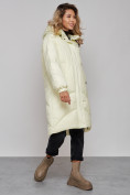 Оптом Пальто утепленное молодежное зимнее женское светло-желтого цвета 52323SJ в Казани, фото 2