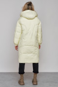 Оптом Пальто утепленное молодежное зимнее женское светло-желтого цвета 52323SJ в Омске, фото 4