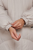 Оптом Пальто утепленное молодежное зимнее женское светло-серого цвета 52323SS в Ростове-на-Дону, фото 14