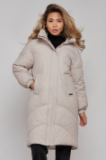 Оптом Пальто утепленное молодежное зимнее женское светло-серого цвета 52323SS в Омске, фото 5