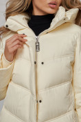 Оптом Пальто утепленное молодежное зимнее женское светло-бежевого цвета 52325SB в Санкт-Петербурге, фото 13