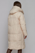 Оптом Пальто утепленное молодежное зимнее женское светло-бежевого цвета 52326SB в Иркутске, фото 9