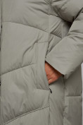 Оптом Пальто утепленное молодежное зимнее женское зеленого цвета 52326Z в Барнауле, фото 15