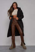 Оптом Пальто утепленное молодежное зимнее женское черного цвета 52329Ch в Омске, фото 17