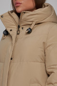 Оптом Пальто утепленное молодежное зимнее женское светло-коричневого цвета 52329SK в Омске, фото 12