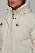 Оптом Пальто утепленное молодежное зимнее женское бежевого цвета 52330B в  Красноярске, фото 13