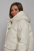 Оптом Пальто утепленное молодежное зимнее женское бежевого цвета 52330B в Новосибирске, фото 21