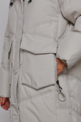 Оптом Пальто утепленное молодежное зимнее женское светло-серого цвета 52330SS в Перми, фото 12