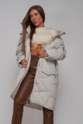 Оптом Пальто утепленное молодежное зимнее женское светло-серого цвета 52330SS в Волгоградке, фото 17