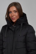 Оптом Пальто утепленное молодежное зимнее женское черного цвета 52331Ch в Казани, фото 21