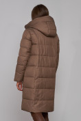 Оптом Пальто утепленное молодежное зимнее женское коричневого цвета 52331K, фото 17