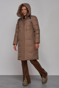 Оптом Пальто утепленное молодежное зимнее женское коричневого цвета 52331K в Барнауле, фото 6