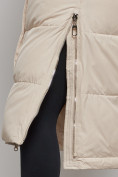 Оптом Пальто утепленное молодежное зимнее женское светло-бежевого цвета 52351SB в Волгоградке, фото 11