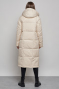 Оптом Пальто утепленное молодежное зимнее женское светло-бежевого цвета 52351SB в Краснодаре, фото 4