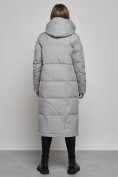 Оптом Пальто утепленное молодежное зимнее женское серого цвета 52351Sr в Иркутске, фото 4