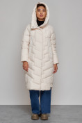 Оптом Пальто утепленное молодежное зимнее женское бежевого цвета 52355B в Волгоградке, фото 4