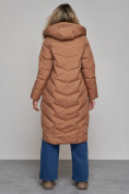 Оптом Пальто утепленное молодежное зимнее женское коричневого цвета 52355K в Ульяновске, фото 4