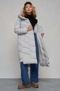 Оптом Пальто утепленное молодежное зимнее женское светло-серого цвета 52355SS в Самаре, фото 18