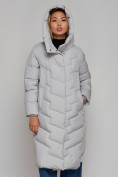 Оптом Пальто утепленное молодежное зимнее женское светло-серого цвета 52355SS в Волгоградке, фото 8