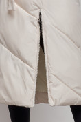 Оптом Пальто утепленное молодежное зимнее женское светло-бежевого цвета 52356SB в Иркутске, фото 12