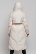 Оптом Пальто утепленное молодежное зимнее женское светло-бежевого цвета 52356SB в Новосибирске, фото 7
