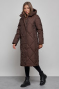 Оптом Пальто утепленное молодежное зимнее женское темно-коричневого цвета 52358TK в Омске, фото 3